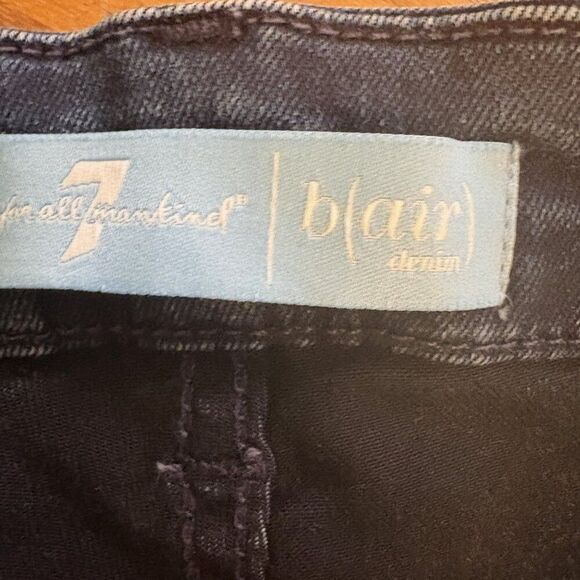 7 For All Mankind Women's The Straight Jeans Size 31 Dark Wash Blue Denim - Picture 2 of 6